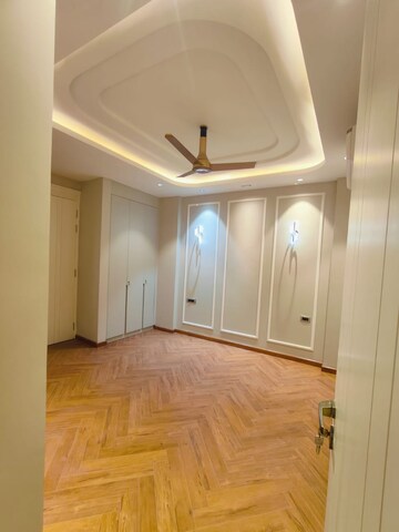 Bathroom in 3 BHK Builder Floor at Ansal Sushant Lok I, Sector 43 – for Rent