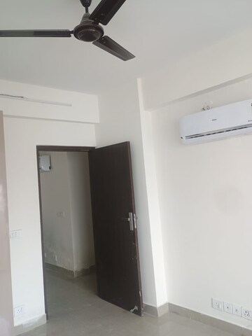 Building Lobby in 3 BHK Apartment at Ramprastha City The Edge Towers, Sector 37d – for Rent