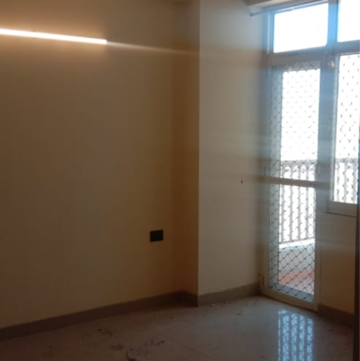 Room in 2 BHK Apartment at M R Platinum 321, Sehani Khurd – for Sale
