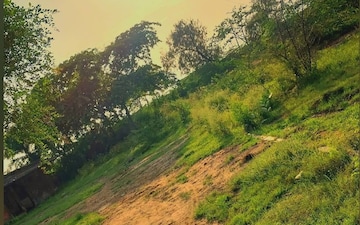 Land For Sale in Mathura Road