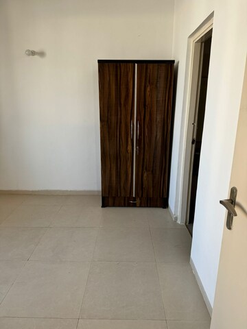 Room in 2 BHK Apartment at Shree Vardhman Green Court, Sector 90 – for Rent