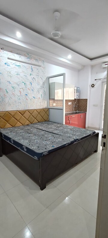 Bedroom in 1 RK Builder Floor at Ansal Sushant Lok I, Sector 43 – for Rent