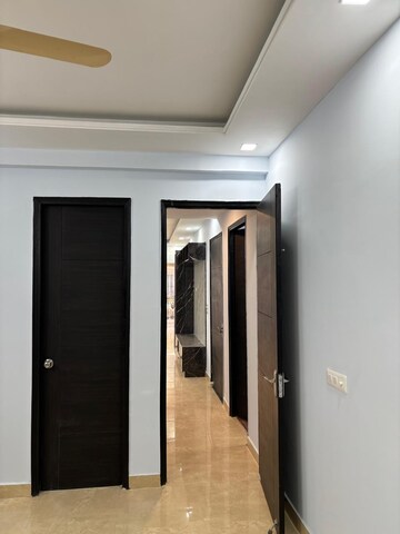 Building Lobby in 3 BHK Apartment at Signature Global Park, Sohna Sector 36 – for Rent
