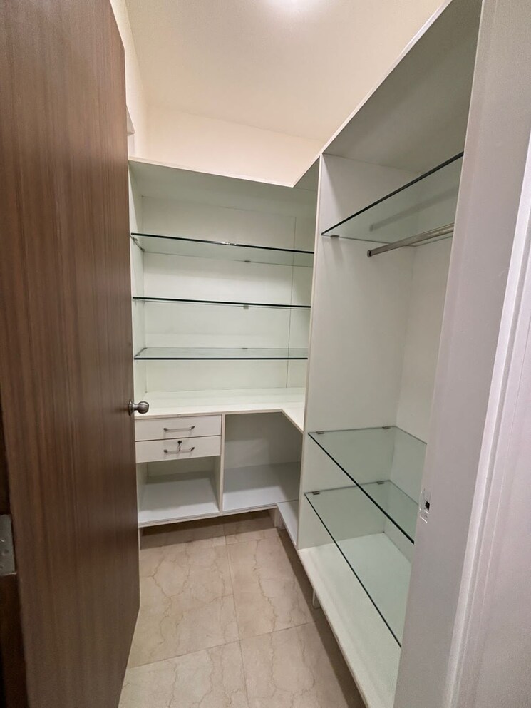 Bathroom, lnt-crescent-bay-t3 3 Bedroom 1041 Sq.Ft. Apartment In Parel Mumbai 8142102