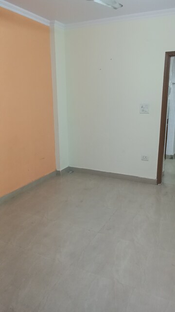 Room in 1.5 BHK Builder Floor at Ignou Road – for Rent