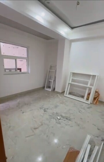 Room in 2 BHK Builder Floor at Sector 75 – for Sale