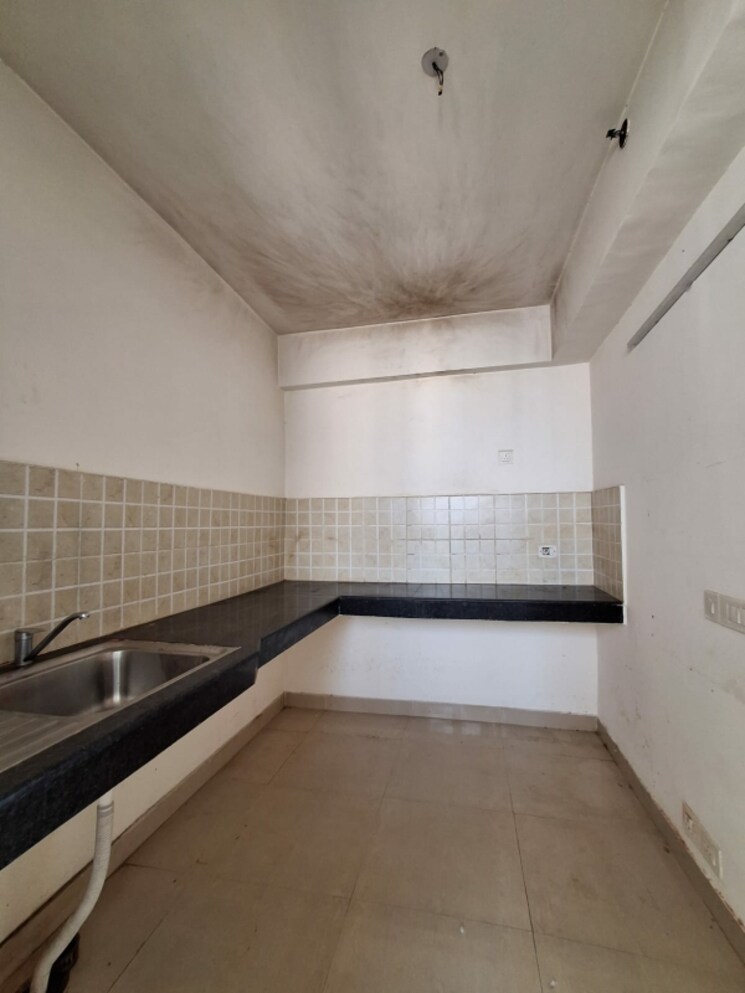 Kitchen, ramprastha-city-the-edge-towers 2 Bedroom 1450 Sq.Ft. Apartment In Sector 37d Gurgaon 8142206