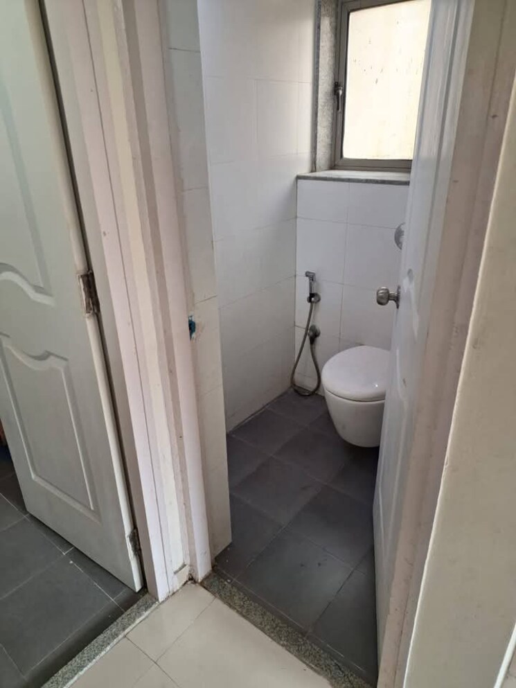 Bathroom, lodha-casa-rio 1 Bedroom 774 Sq.Ft. Apartment In Dombivli East Thane 8142179