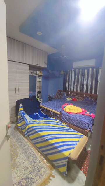 Bedroom in 2 BHK Apartment at Andheri West – for Rent
