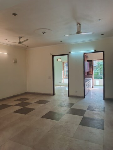 Room in 3 BHK Builder Floor at Ansal Sushant Lok I, Sector 43 – for Rent