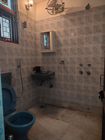 Bathroom in 2 BHK Builder Floor at Safdarjang Enclave – for Rent