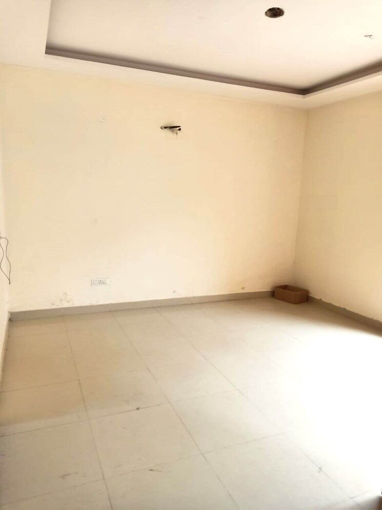 Room, kharar mohali road 3 Bedroom 90 Sq.Yd. Independent House In Kharar Mohali Road Kharar 8142327