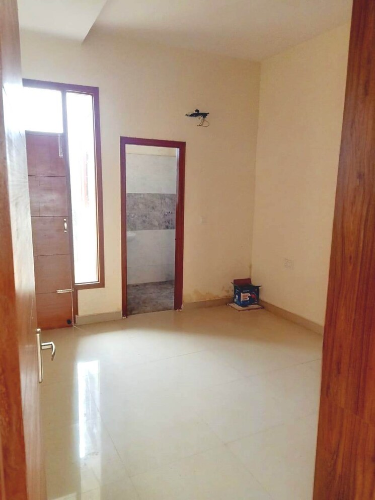 Room, kharar mohali road 3 Bedroom 90 Sq.Yd. Independent House In Kharar Mohali Road Kharar 8142327