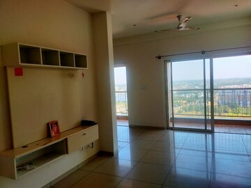 Room in 2 BHK Apartment at Sobha Dream Gardens, Thanisandra Main Road – for Rent