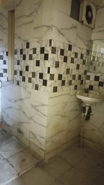 Attached Bathroom in 1 BHK Apartment at Sector 37 – for Rent