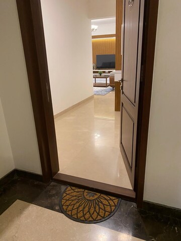 Room in 3.5 BHK Apartment at Prestige Botanique, Basavanagudi – for Rent