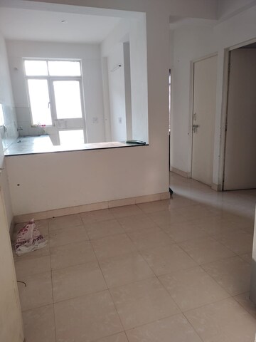 Room in 2 BHK Apartment at Pareena Laxmi Apartments, Sector 103 – for Rent