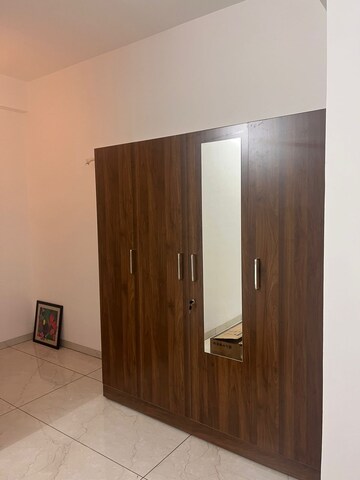 Room in 2 BHK Apartment at Rishita Manhattan, Gomti Nagar – for Rent
