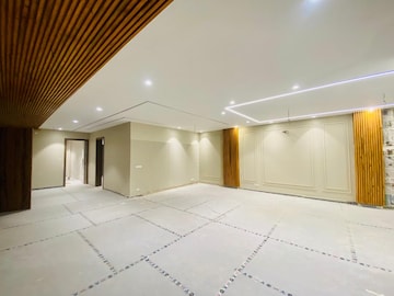 Room in 4 BHK Builder Floor at Ansal Sushant Lok I, Sector 43 – for Sale