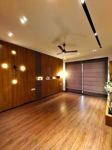 Room in 4 BHK Builder Floor at Ansal Sushant Lok I, Sector 43 – for Sale