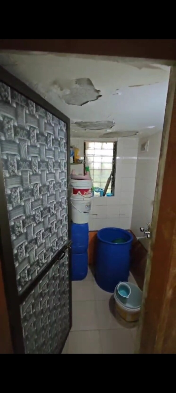 Bathroom, poonam-plaza 1 Bedroom 550 Sq.Ft. Apartment In Mira Road Thane 8142441