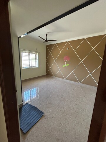 Room in 3.5 BHK Builder Floor at Penumallam – for Rent