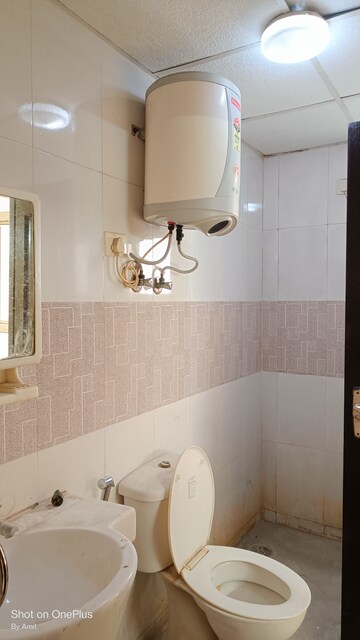 Bathroom in 3 BHK Apartment at Supertech 34 Pavilion, Sector 34 – for Sale