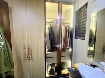 Furnished Amenities in 3 BHK Apartment at Sector 57 – for Rent