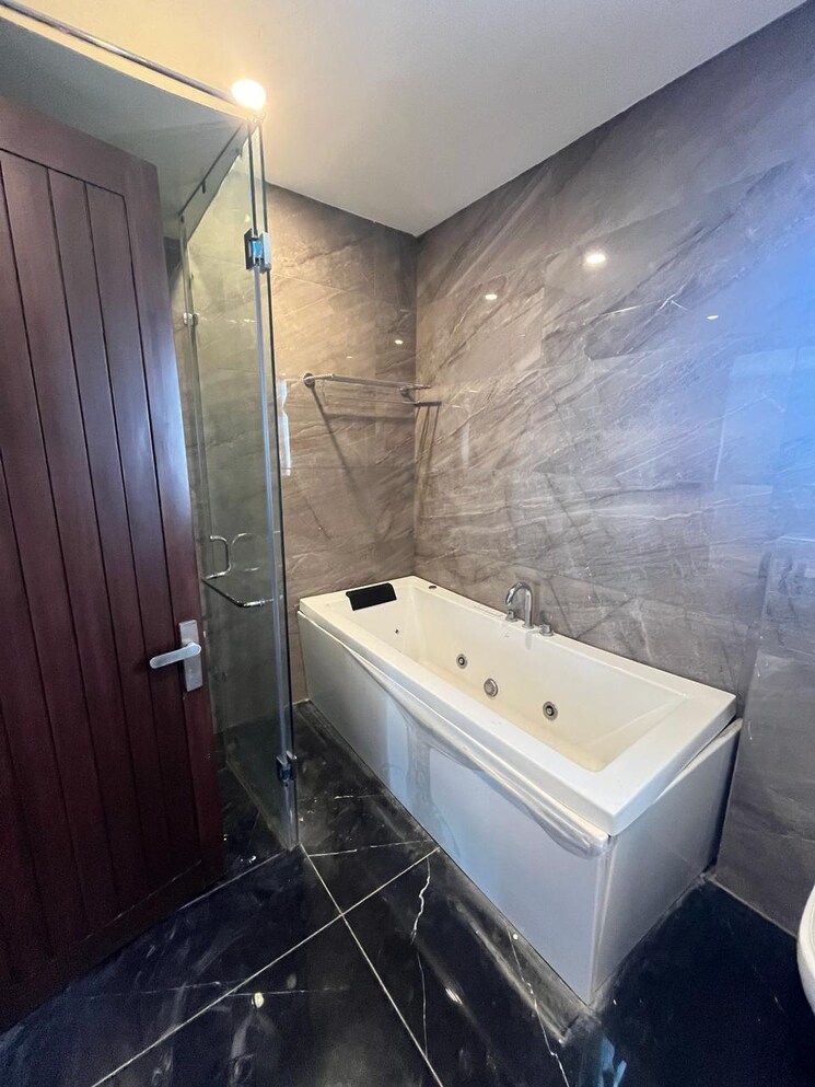 Bathroom, manohar-singh-palm-residency 3 Bedroom 1780 Sq.Ft. Builder Floor In North Mullanpur Chandigarh 8142546