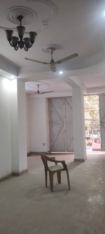 Building Lobby in 4 BHK Builder Floor at Shanti Plaza Vaishali, Vaishali Sector 4 – for Sale