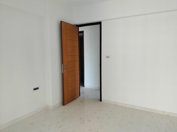 Room in 2 BHK Apartment at Ekta Tripolis, Goregaon West – for Rent