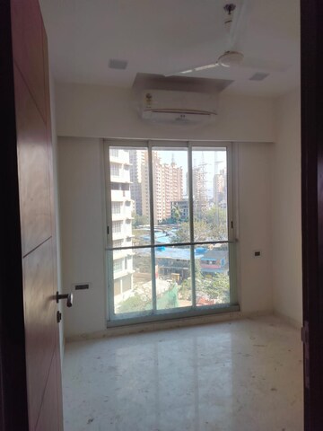 Room in 2 BHK Apartment at Ekta Tripolis, Goregaon West – for Rent