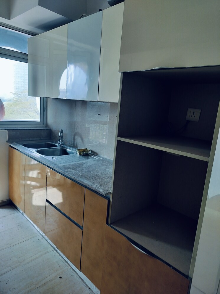 Kitchen, dlf-the-skycourt 3 Bedroom 1931 Sq.Ft. Apartment In Sector 86 Gurgaon 8142646