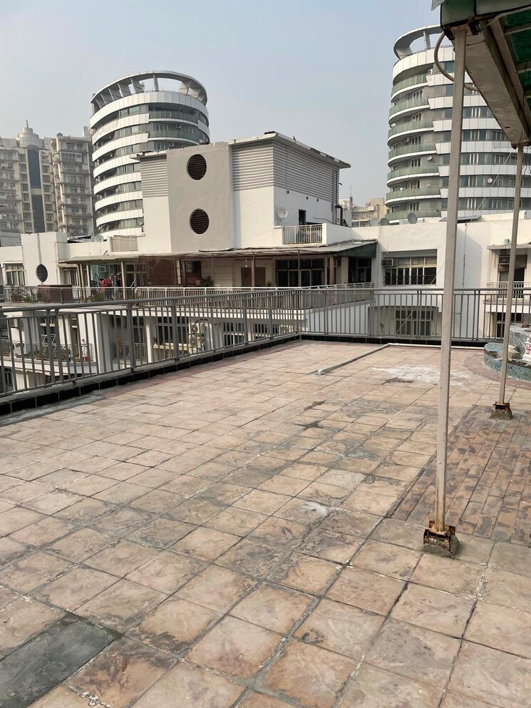 Exterior View, mahagun-maestro 5 Bedroom 3500 Sq.Ft. Apartment In Sector 50 Noida 8142616