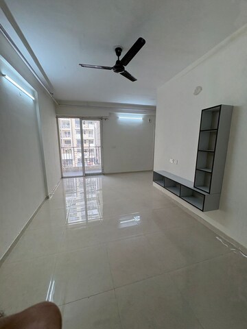 Room in 2 BHK Apartment at Signature The Millennia 2, Sector 37d – for Rent