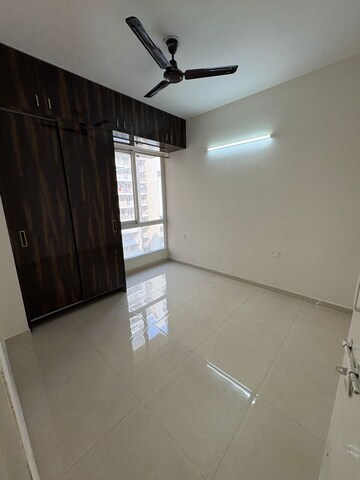 Room in 2 BHK Apartment at Signature The Millennia 2, Sector 37d – for Rent