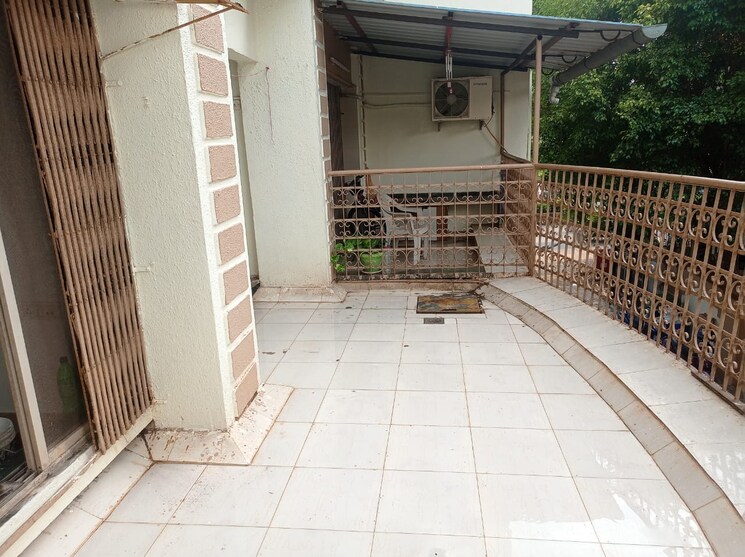 Balcony, sai-mangal-chs-kandivali 2 Bedroom 880 Sq.Ft. Apartment In Kandivali West Mumbai 8142672