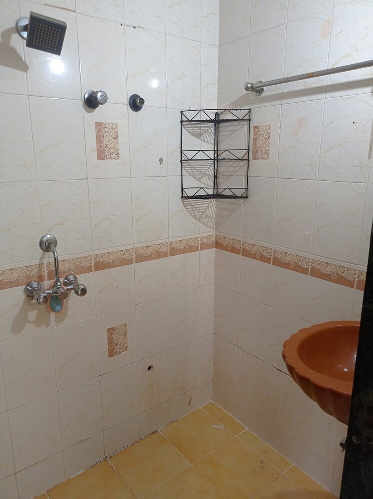 Bathroom, sai-mangal-chs-kandivali 2 Bedroom 880 Sq.Ft. Apartment In Kandivali West Mumbai 8142672