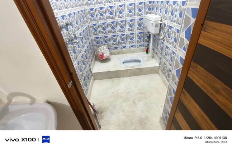 Bathroom, shaheen bagh 2 Bedroom 630 Sq.Ft. Apartment In Shaheen Bagh Delhi 8142701