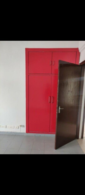 Furnished Amenities in 2 BHK Apartment at Cosmos Executive, Sector 3 – for Sale