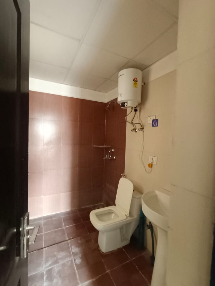 Master Bedroom, aims-golf-avenue-ii 3 Bedroom 1455 Sq.Ft. Apartment In Sector 75 Noida 8142796