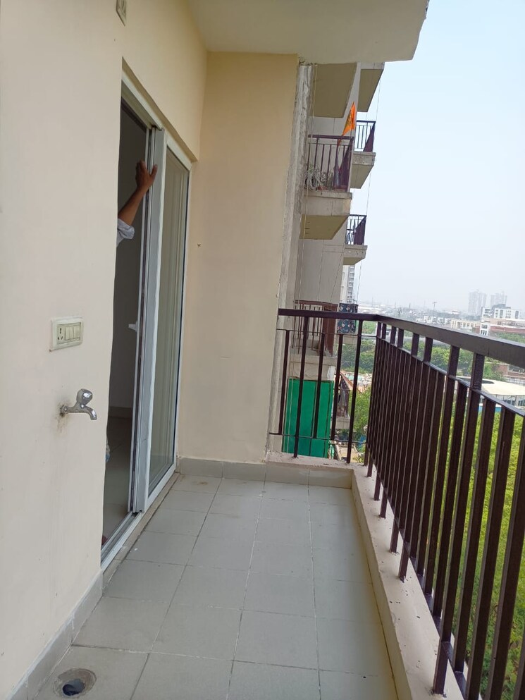 Balcony, aims-golf-avenue-ii 3 Bedroom 1455 Sq.Ft. Apartment In Sector 75 Noida 8142796