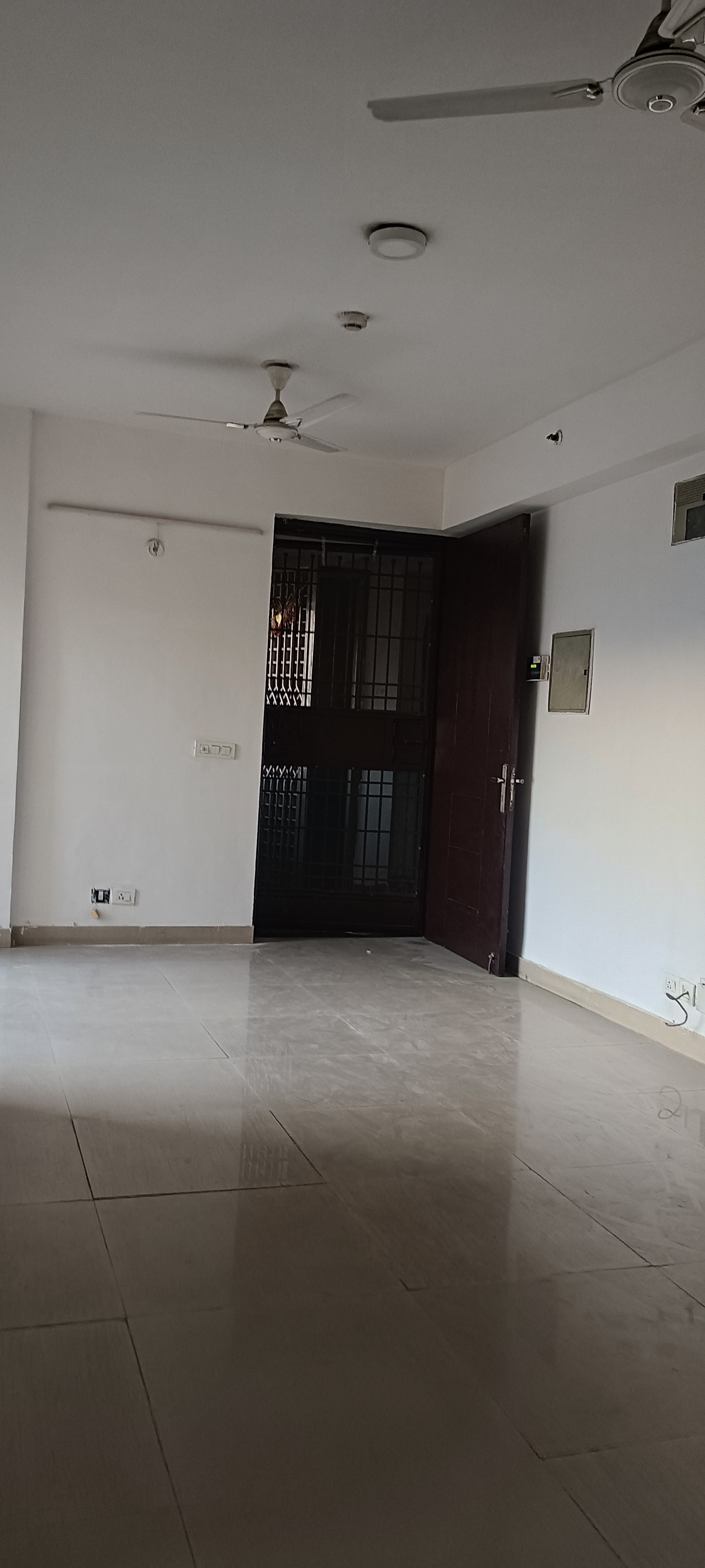 6 BHK + Pooja Room Villa For Sale in Rwa Sector 49 Noida 