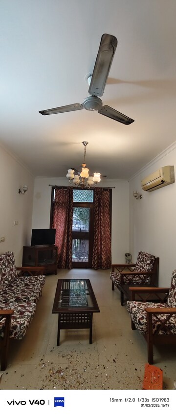 Living Room in 3 BHK Apartment at Defence Colony – for Rent