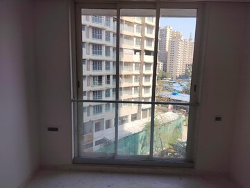 Room in 3 BHK Apartment at Ekta Tripolis, Goregaon West – for Rent