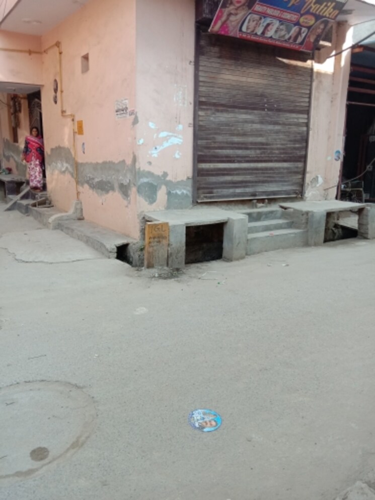 Exterior View, dwarka mor 5 Bedroom 1350 Sq.Ft. Independent House In Dwarka Mor Delhi 8142914