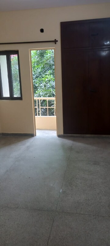 Room in 2 BHK Apartment at Ip Extension – for Rent