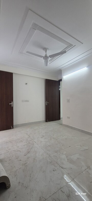 Room in 2 BHK Apartment at Palm Residency Chhatarpur, Chattarpur – for Rent