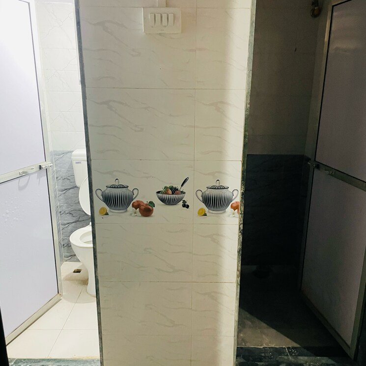 Bathroom, poonam nagar 1 RK 275 Sq.Ft. Apartment In Poonam Nagar Mumbai 8143056