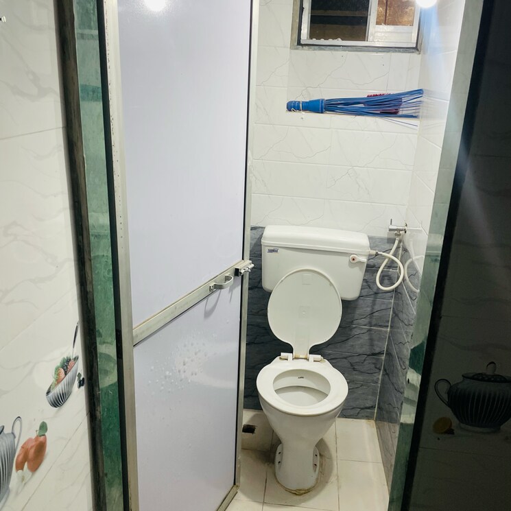 Bathroom, poonam nagar 1 RK 275 Sq.Ft. Apartment In Poonam Nagar Mumbai 8143056